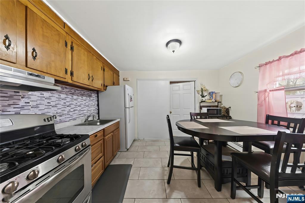 1046-1048 26th Street