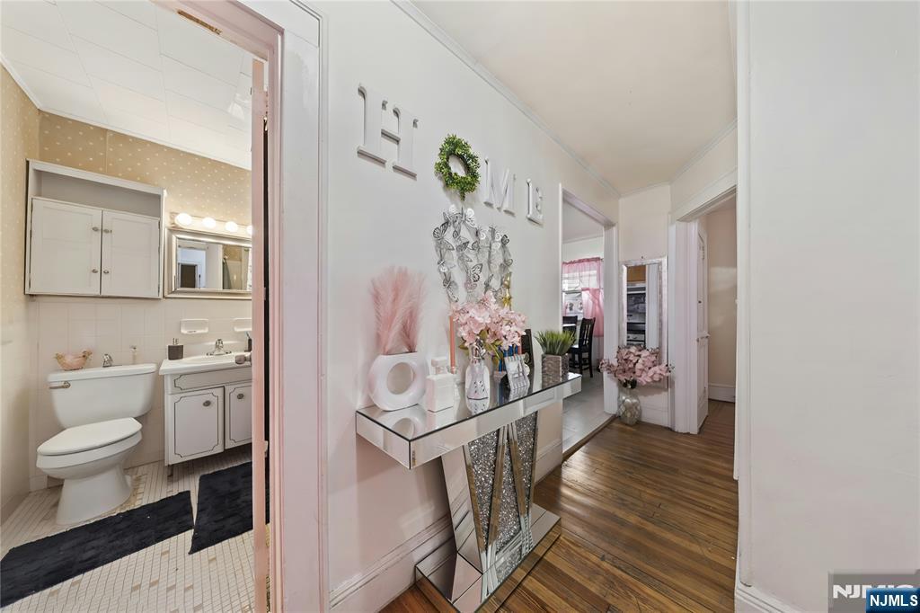 1046-1048 26th Street