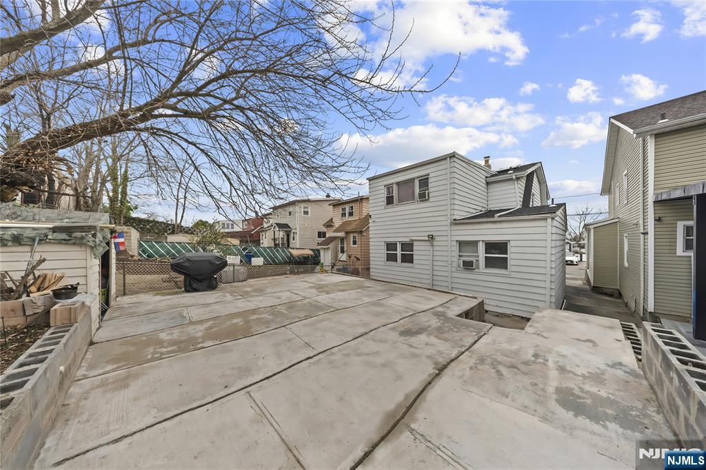 1046-1048 26th Street