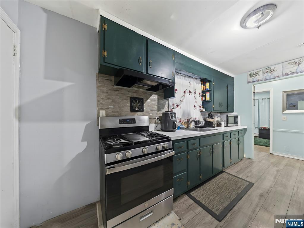 1046-1048 26th Street