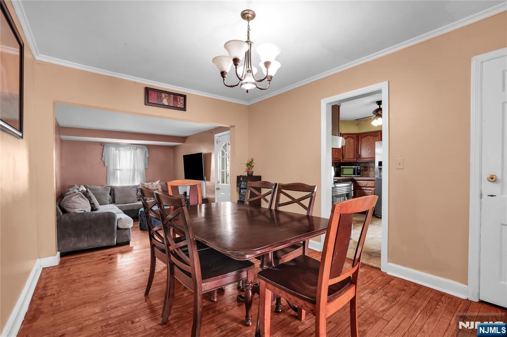 1875 Pilgrim Way