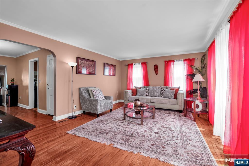 1875 Pilgrim Way
