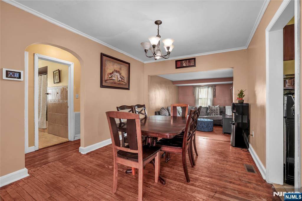 1875 Pilgrim Way