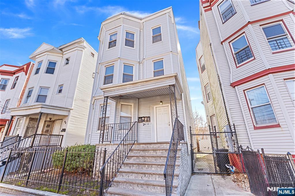 96 11th Avenue - Photo 1