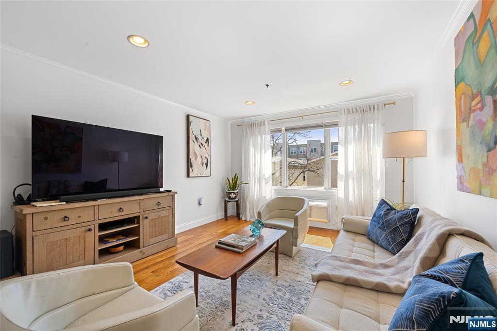 5711 Jefferson Street #310