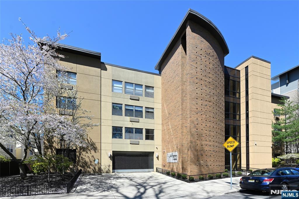 5711 Jefferson Street #310