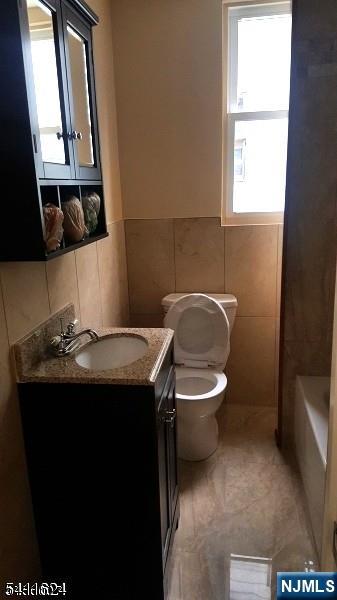 100-102 Lyons Avenue - Photo 3