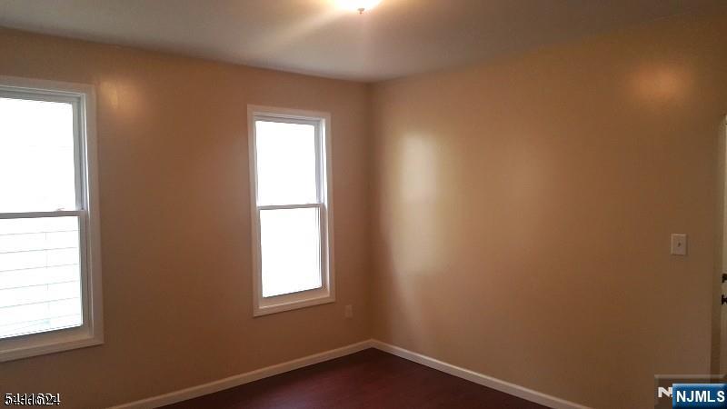 100-102 Lyons Avenue - Photo 5