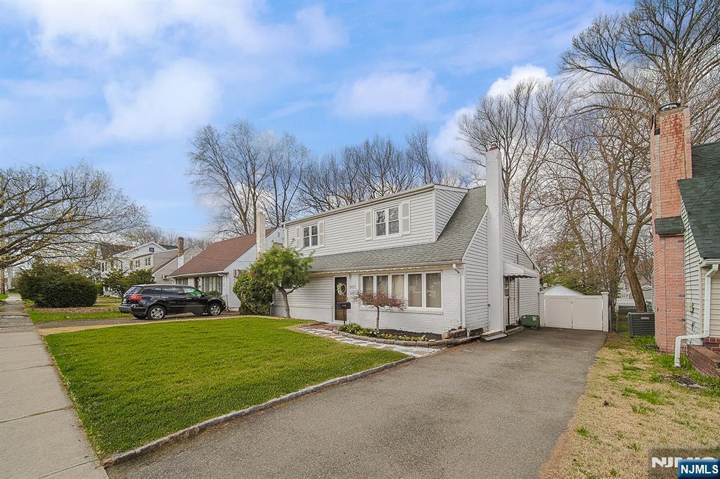 907 Spring Valley Road