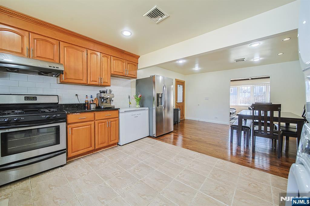 907 Spring Valley Road