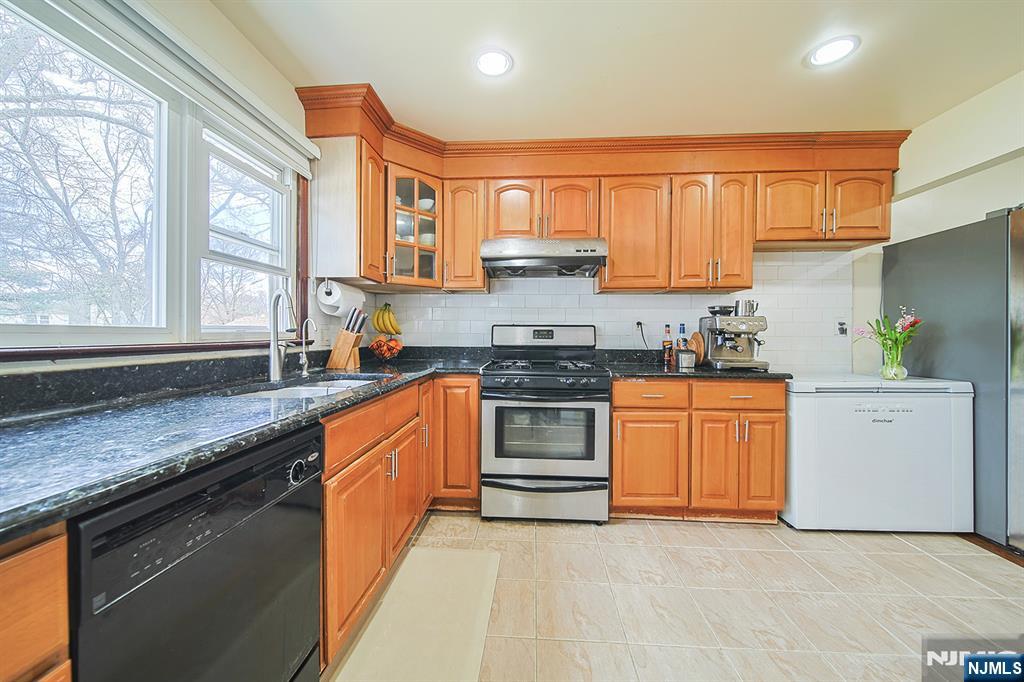 907 Spring Valley Road