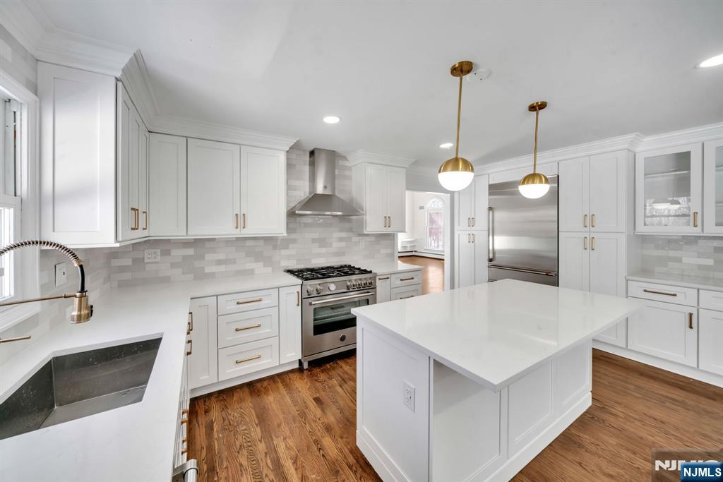 853 Shadow Ridge Road