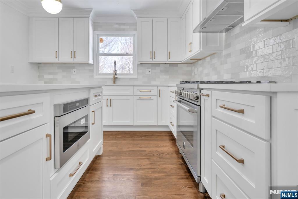 853 Shadow Ridge Road