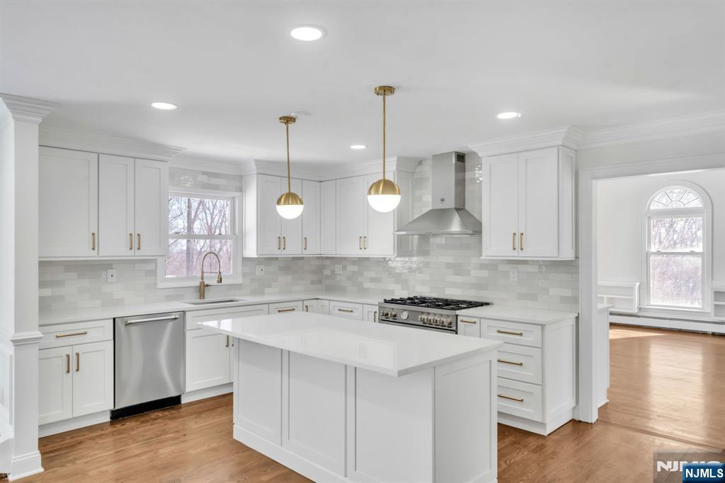 853 Shadow Ridge Road