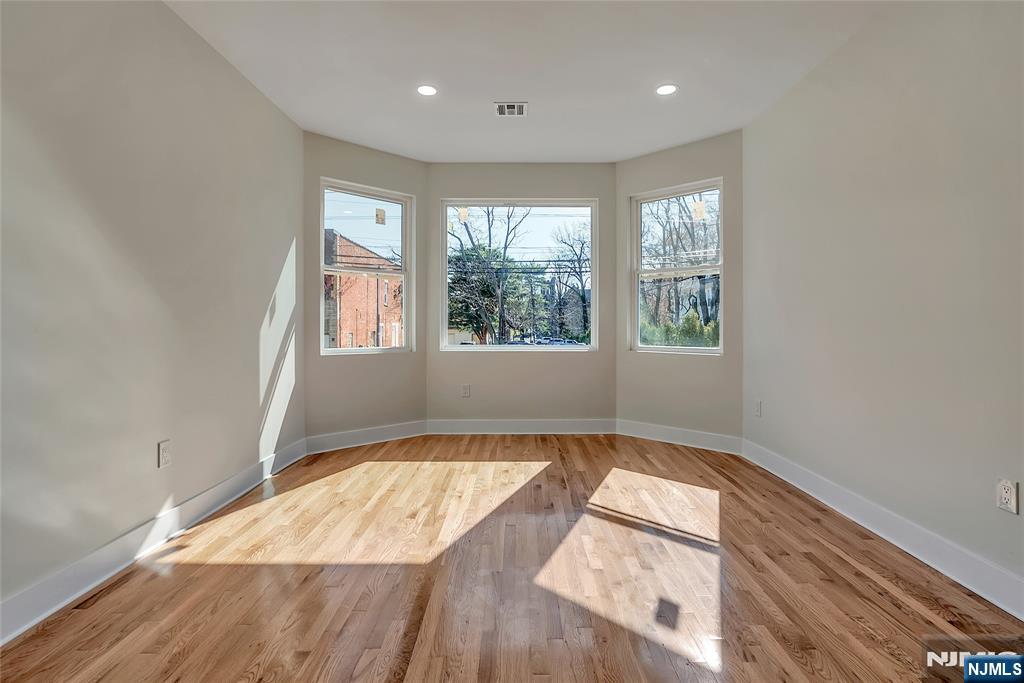 249 Hillside Avenue - Photo 3