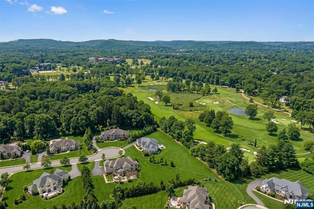 8 Philhower Court - Photo 2