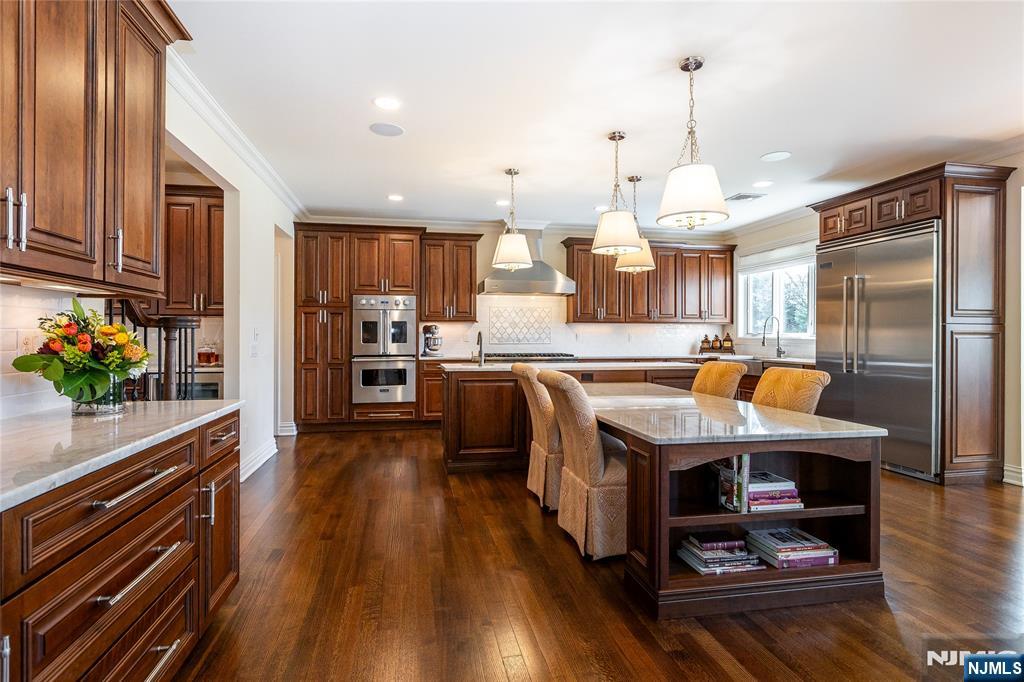 8 Philhower Court
