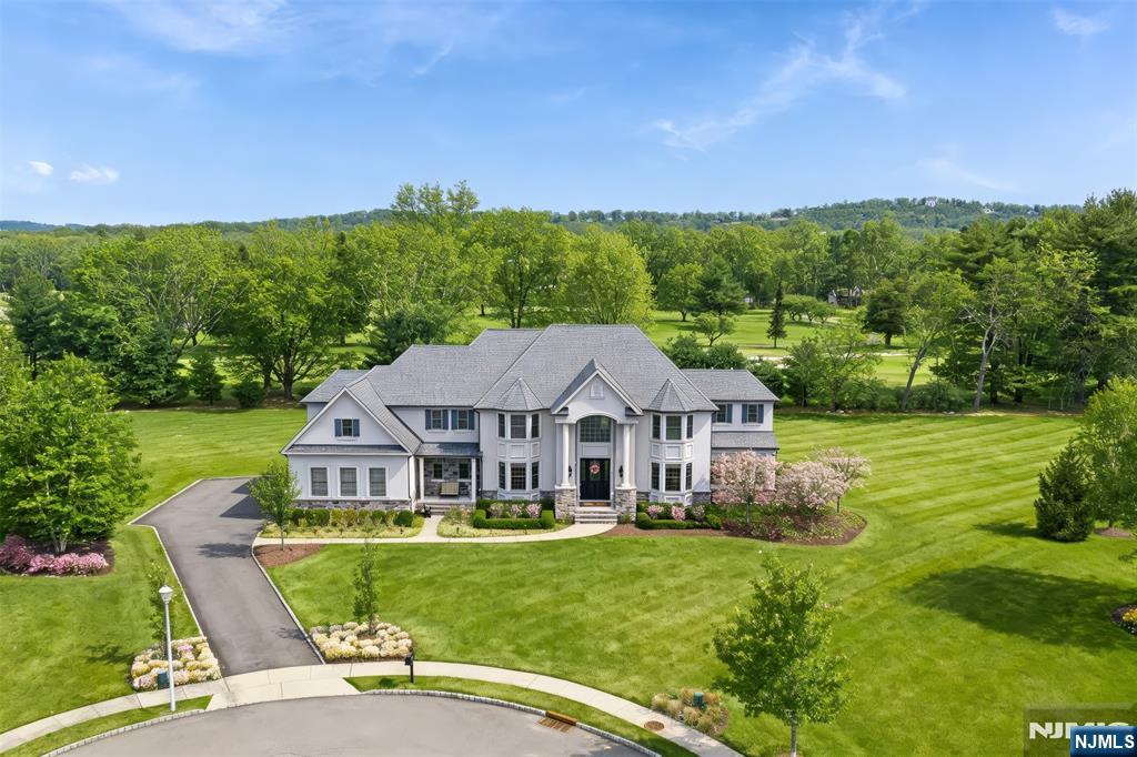 8 Philhower Court