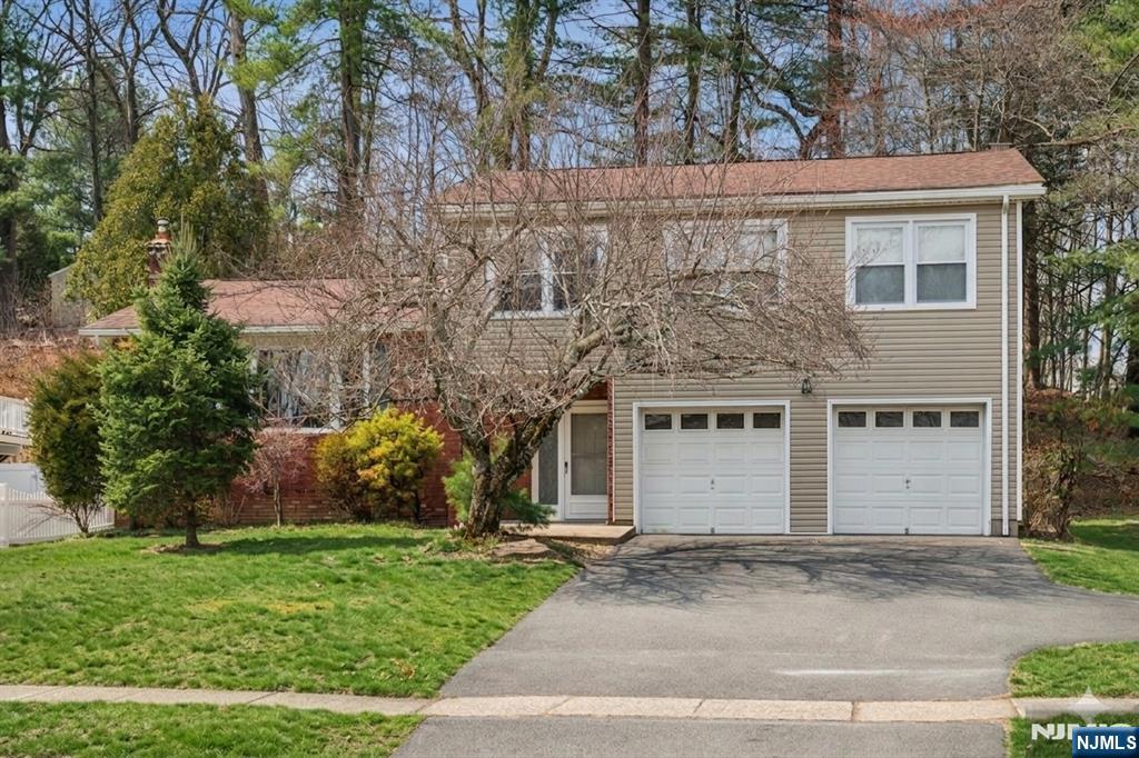 61 N Hillside Avenue - Photo 1