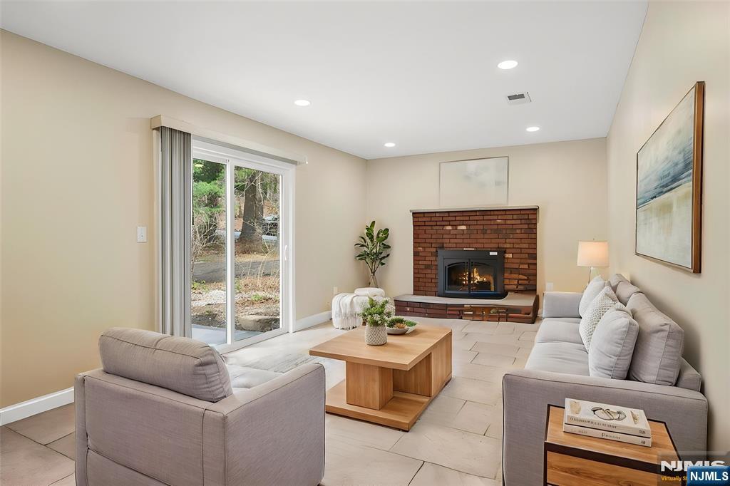 61 N Hillside Avenue