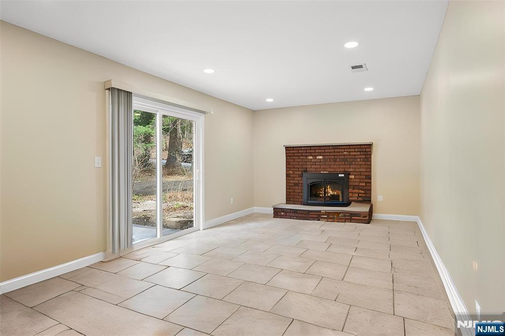 61 N Hillside Avenue