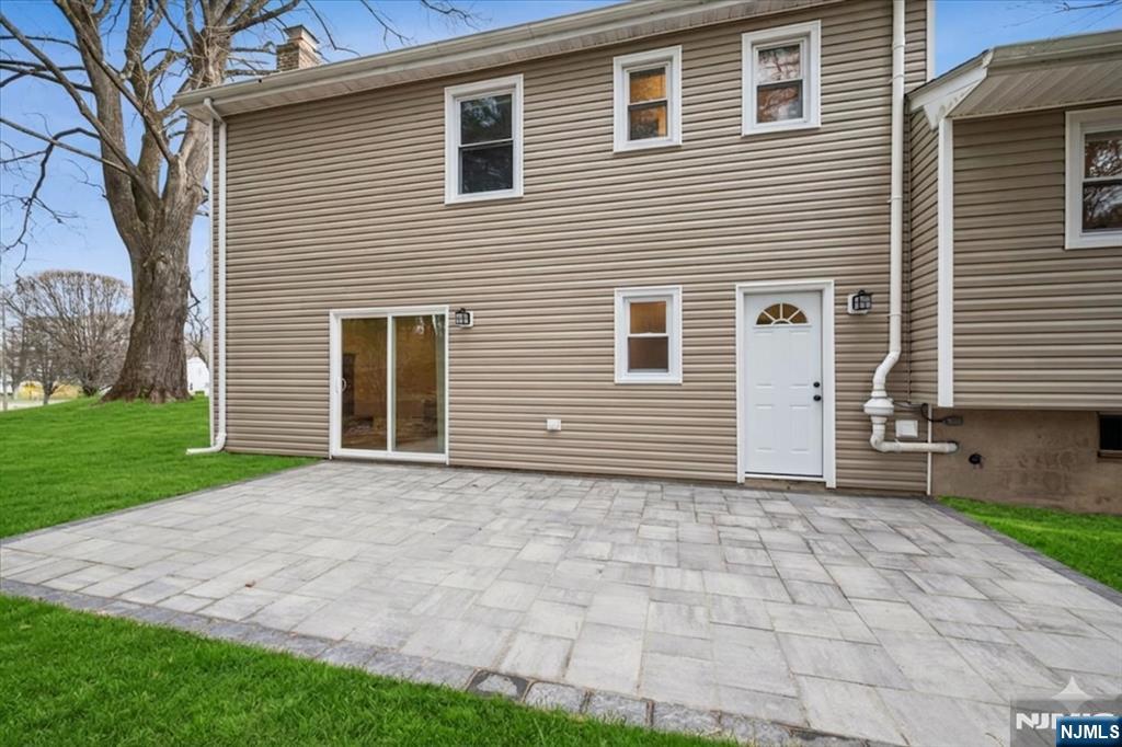 61 N Hillside Avenue