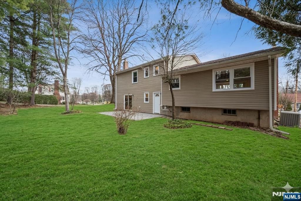 61 N Hillside Avenue