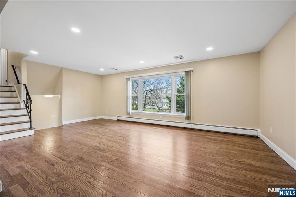 61 N Hillside Avenue