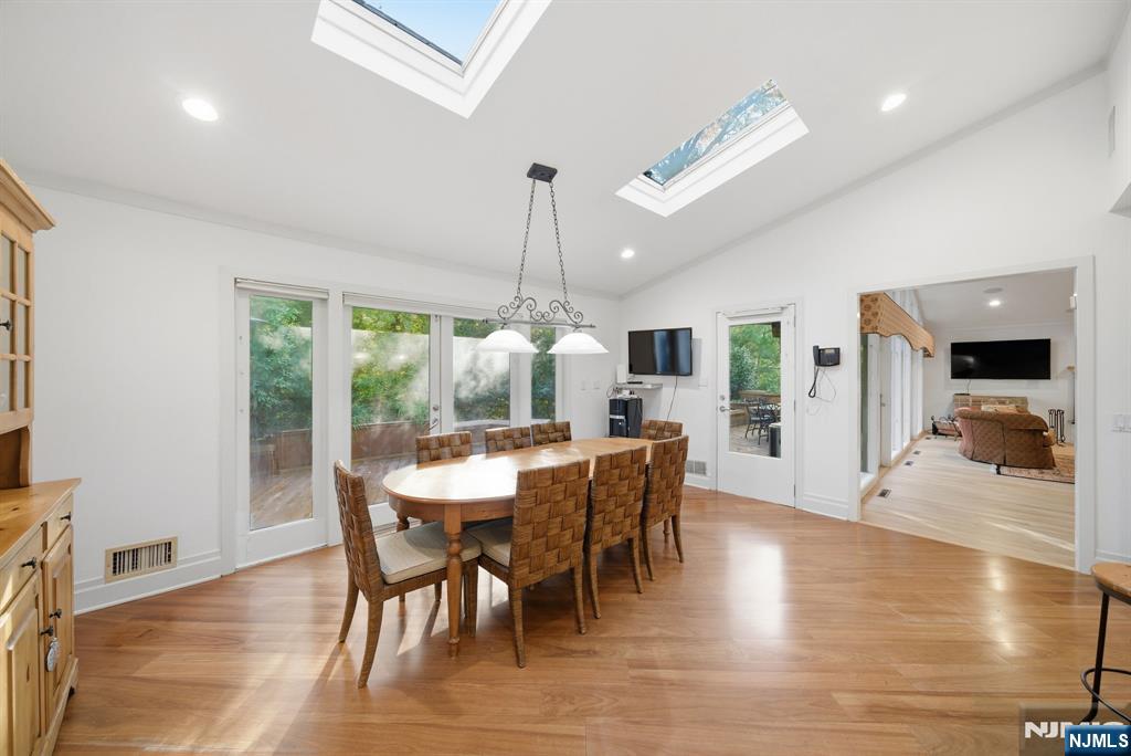62 Venus Drive — photo 14