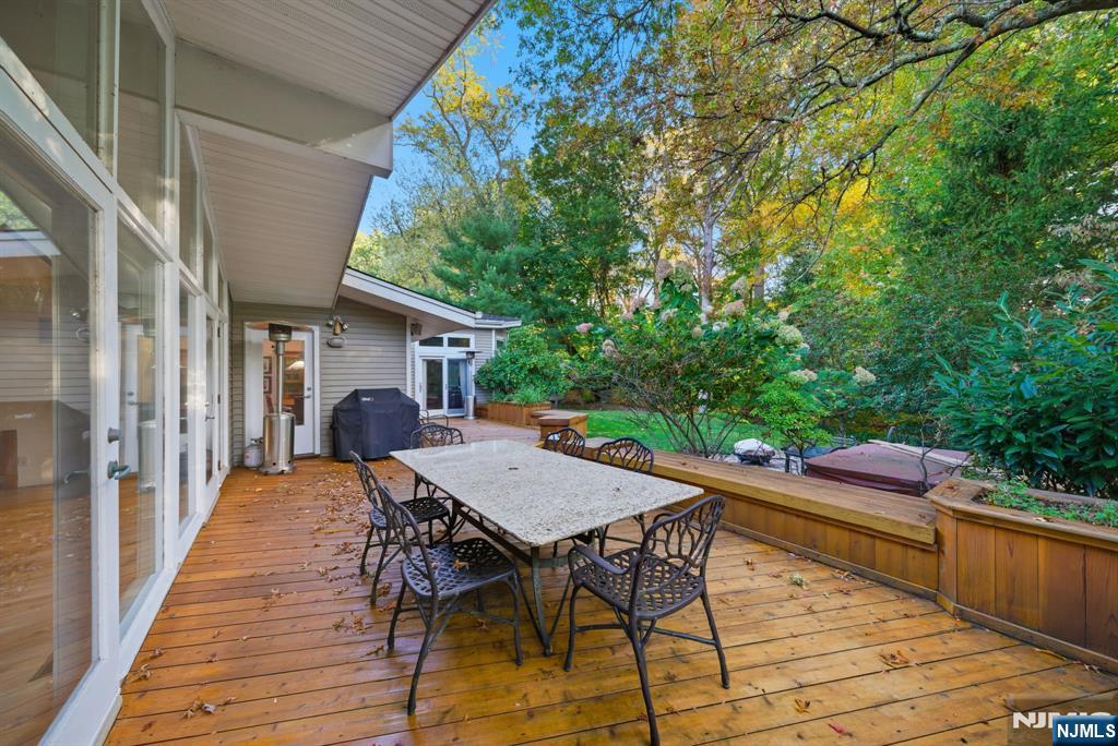 62 Venus Drive — photo 37