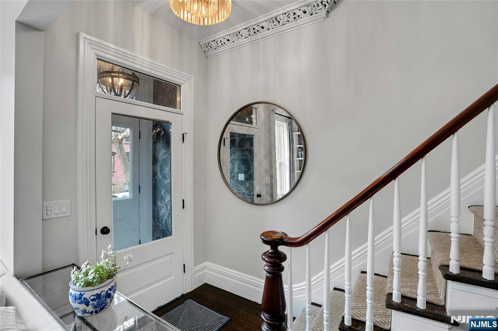 218 8th Street - Photo 4