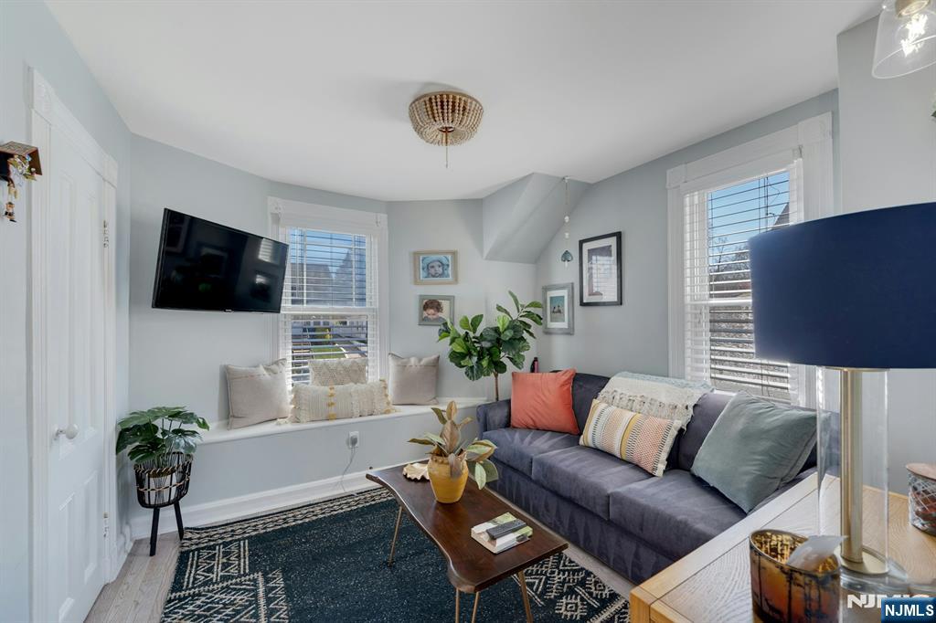 158 Carmita Avenue — photo 29