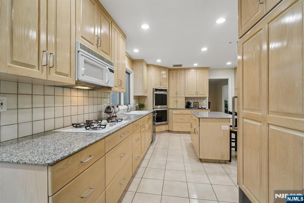 82 Brookside Terrace