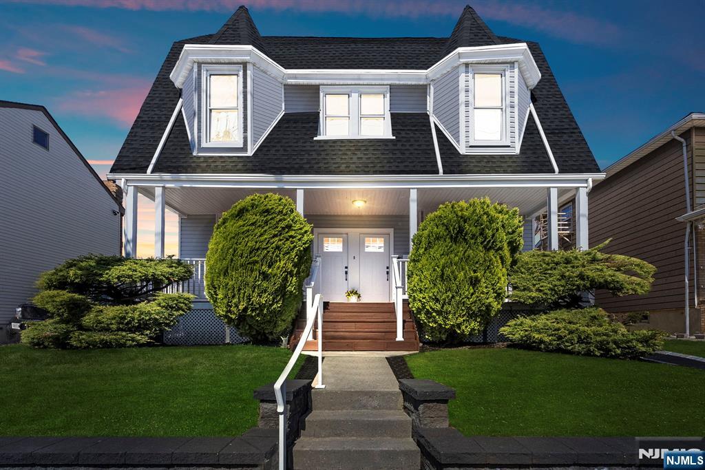 304 Delawanna Avenue