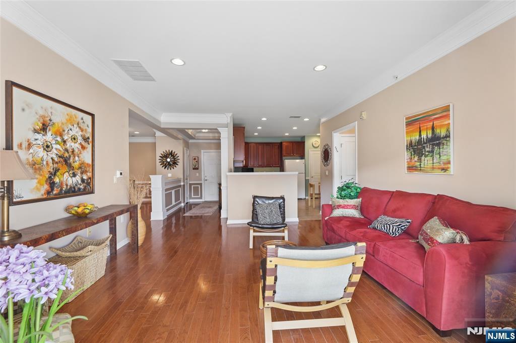 9402 Warrens Way #DEEDED GARAGE –