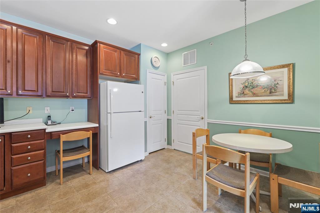 9402 Warrens Way #DEEDED GARAGE –