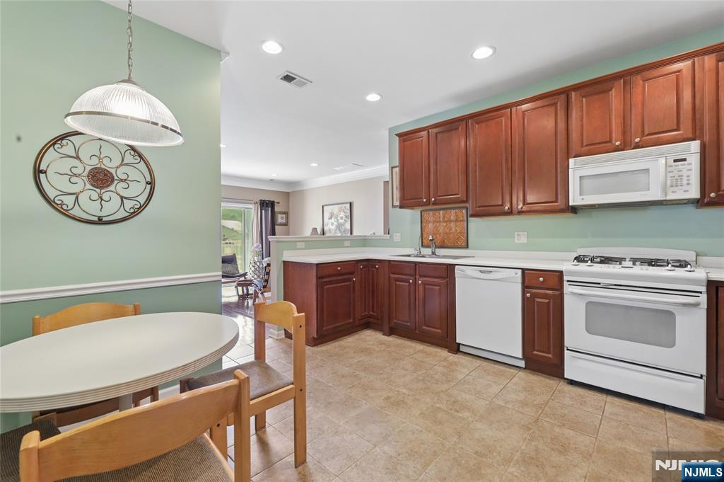 9402 Warrens Way #DEEDED GARAGE –
