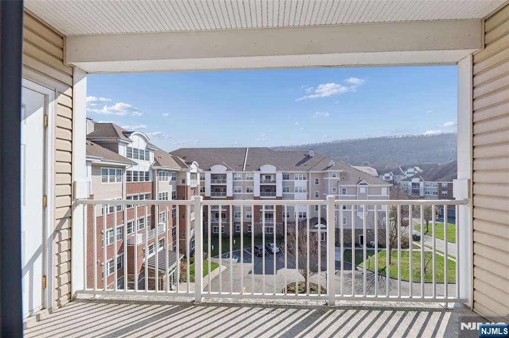 9402 Warrens Way #DEEDED GARAGE –