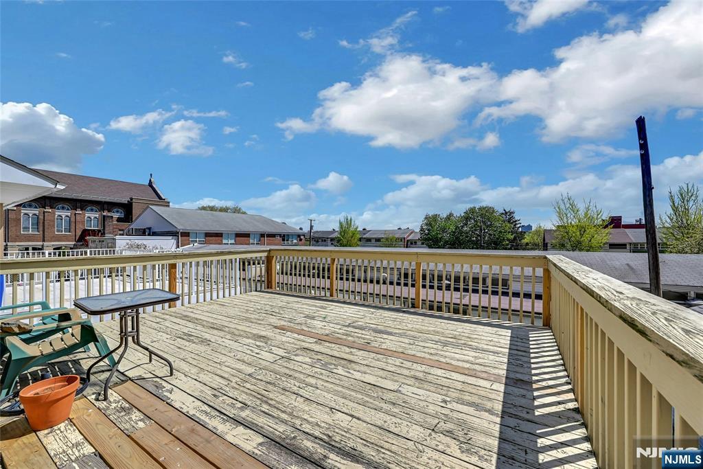 349 Undercliff Avenue