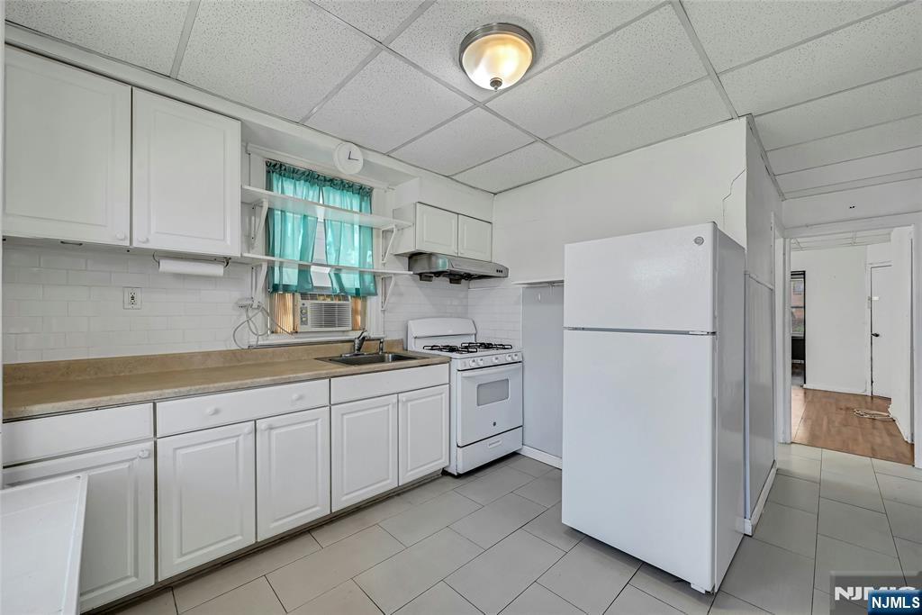 349 Undercliff Avenue