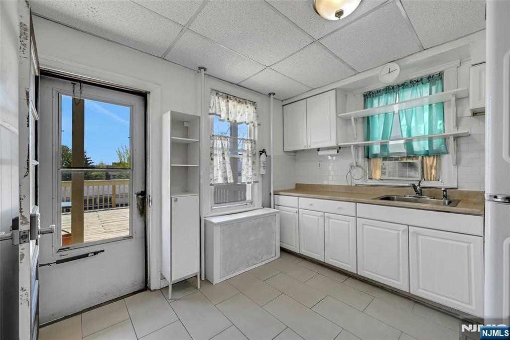 349 Undercliff Avenue