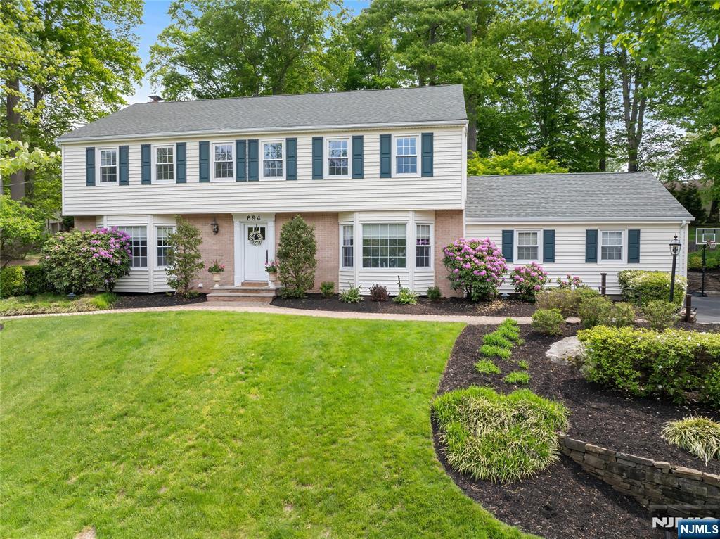 Homes for sale in Oradell, NJ | 694 Blauvelt Dr, Oradell, NJ 07649 | MLS# 26011837