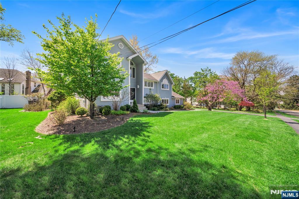 1 Collins Avenue - Photo 3