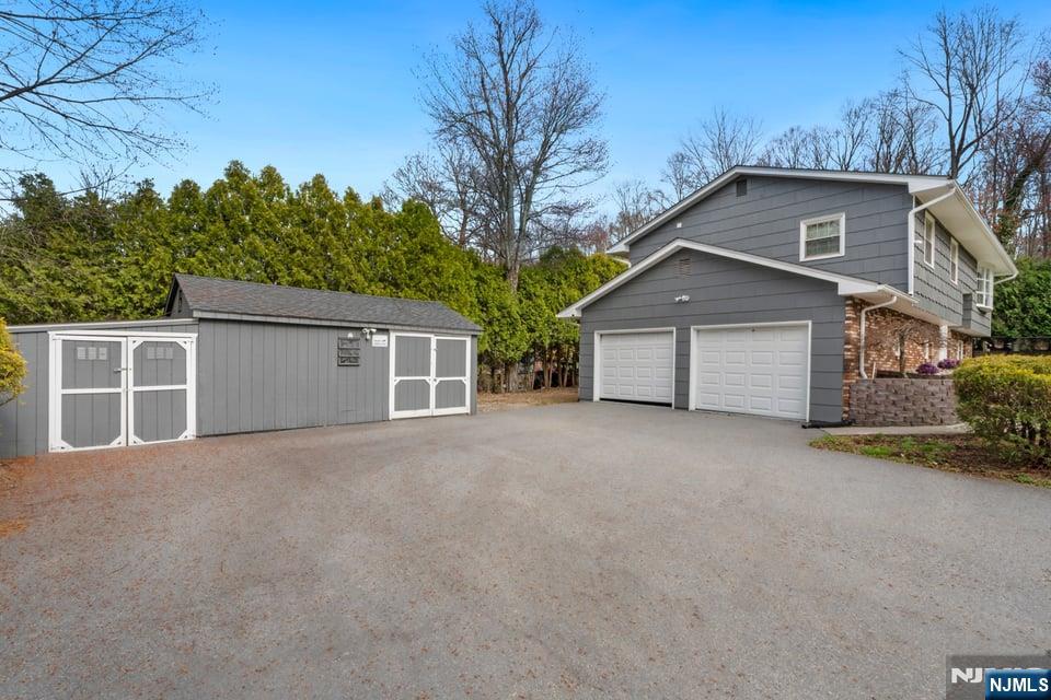 13 Hunters Lane - Photo 2