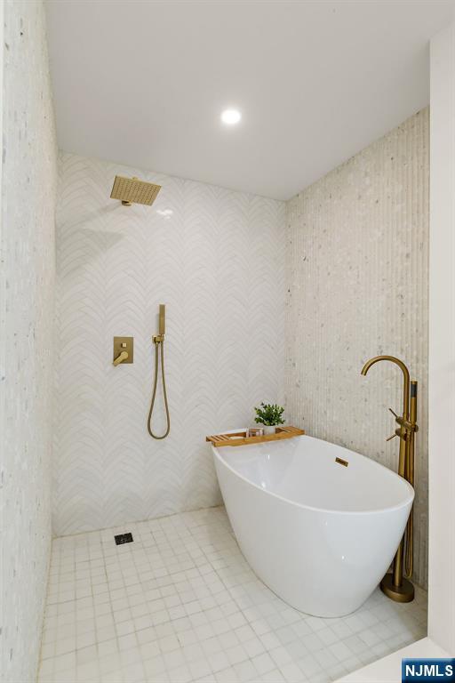 10 Robert Court — photo 13