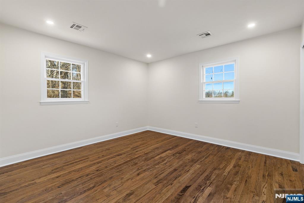 10 Robert Court — photo 15