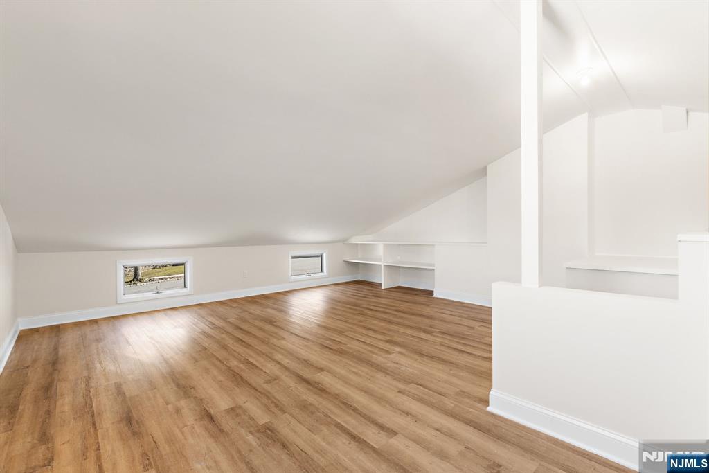 10 Robert Court — photo 18