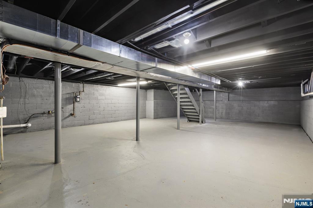 10 Robert Court — photo 19