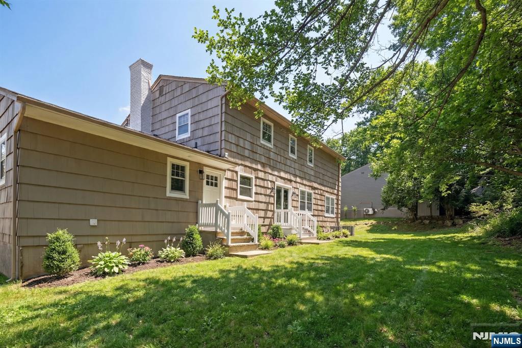 10 Robert Court — photo 20