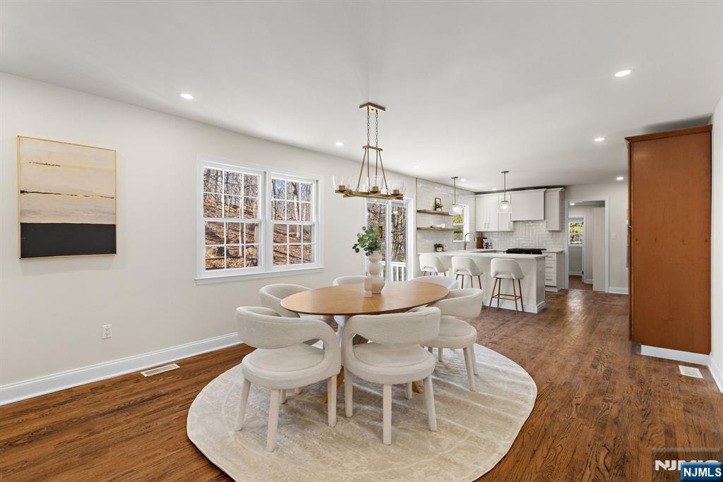 10 Robert Court — photo 7
